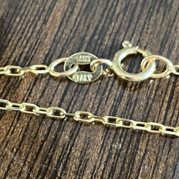 14k Gold paperclip style chain Necklace 1.6g, 20 in - Picture 6 of 9